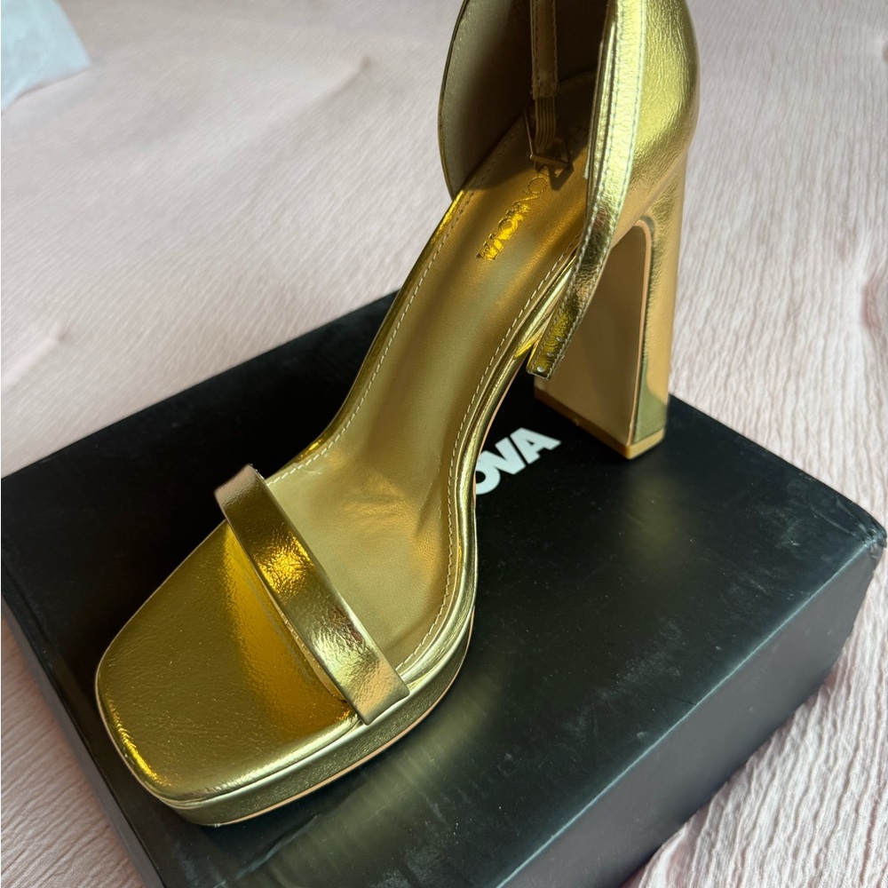 Fashion Nova Gold Metallic Heels with Stiletto